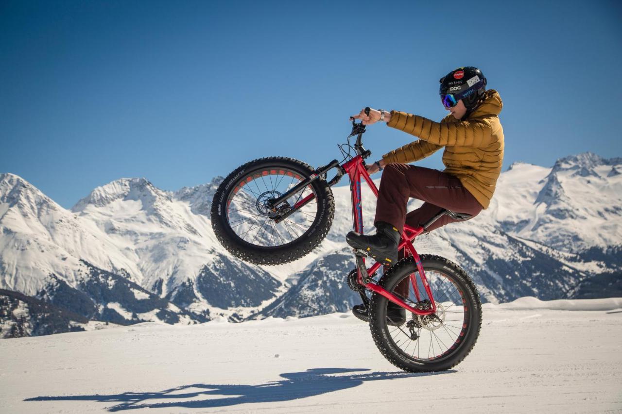Catrina Lodge Disentis Eksteriør bilde
